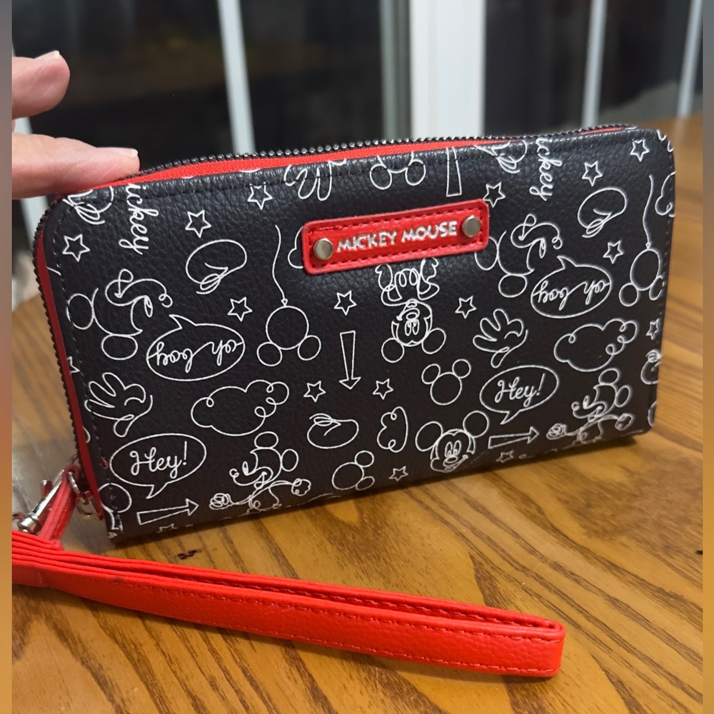 Disney Mickey Mouse Wallet
Women - PU Leather Wristlet
Wallet (bags 12)